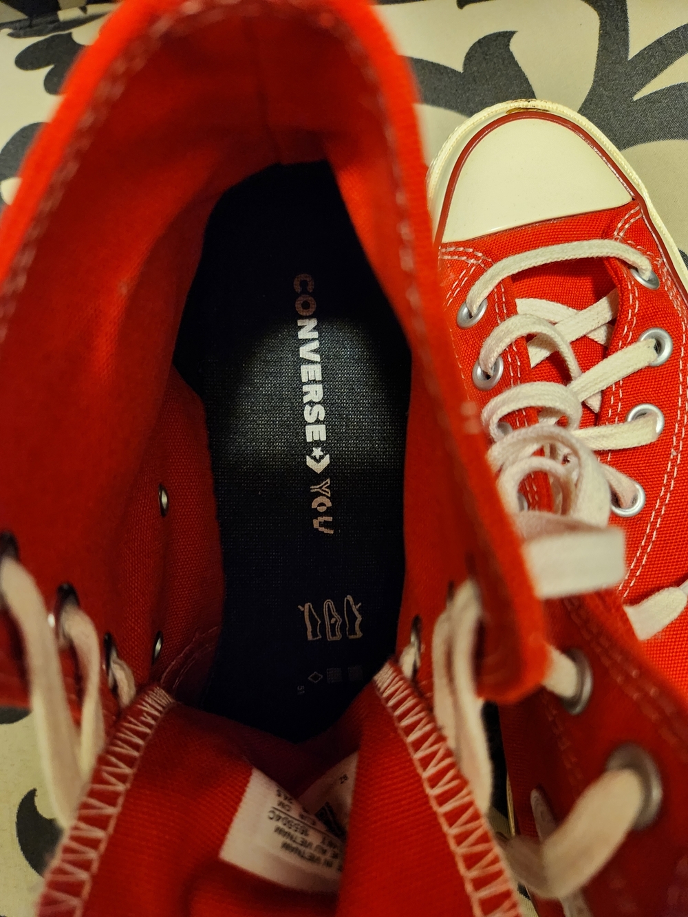 Converse Chuck Taylor Red High Tops Size 8 Classic & Cute - Picture 2 of 5
